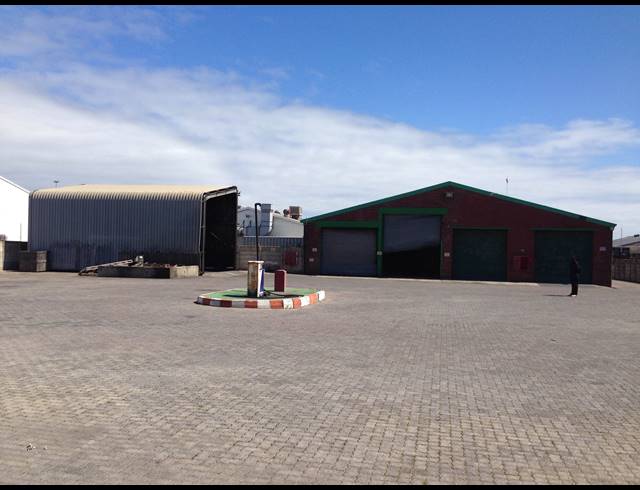 500M² FACTORY TO LET IN PAARDEN EILAND